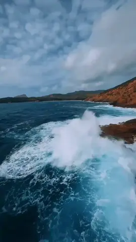 Paisagens aéreas do oceano: a beleza vista por drones na Califórnia #paisagem #Natureza #nature #travel #tiktok 