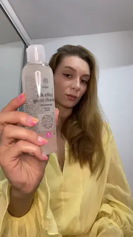 Curățare delicată, parfum fin de trandafir și o piele care rămâne moale, nu strânsă 💧 Silk Effect Gentle Cleanser e genul de produs care îți face plăcere să-l folosești zi de zi — simplu, eficient și blând cu tenul. @Mayie Cosmetics 