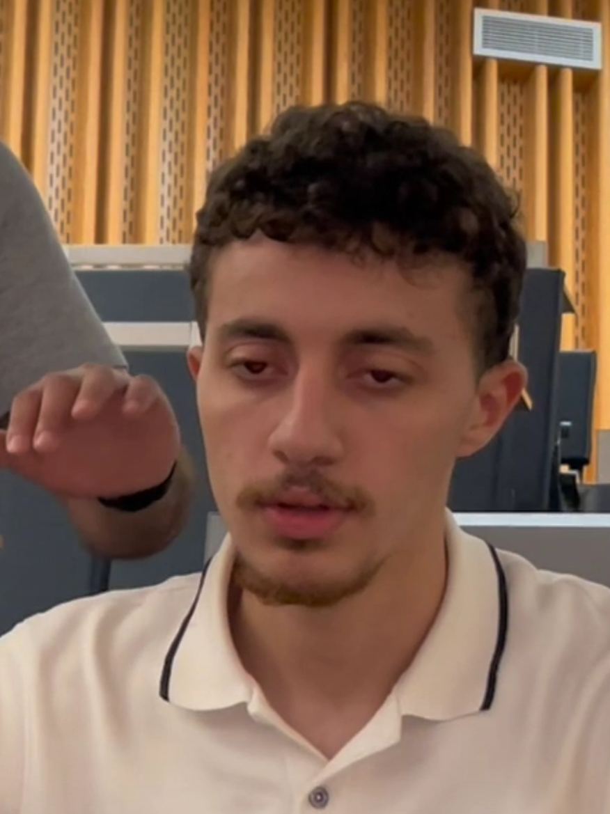 كنت بسأله الساعه كام @Abdalrhman Mahmoud  #fyyyyyyyyyyyyyyyy #foryou #explore #امتحانات  #ejust 