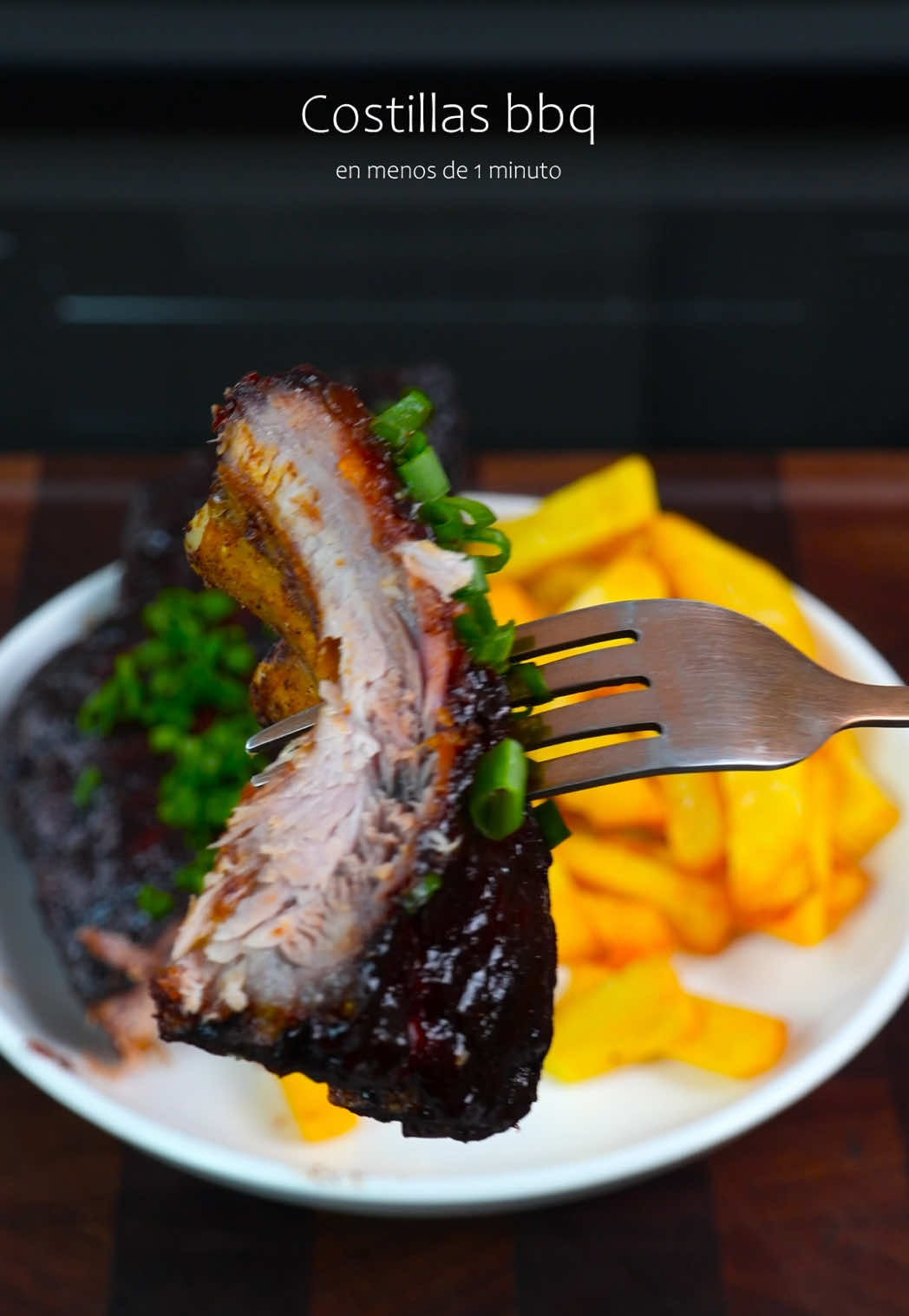 Costillas bbq Ingredientes: Costillas de cerdo Sal y pimienta Ajo en polvo 1 cucharadita Paprika 1 cucharadita Salsa soya 1 cucharada Ketchup 4 cucharadas Miel 1 cucharada Vinagre 1 cucharadita Papas amarillas 2 unds Aceite vegetal Creemos que desde la cocina se pueden hacer grandes cambios. Recetas sencillas, nutritivas y sostenibles para combatir la anemia y reducir el desperdicio. →• Descárgalo gratis desde el perfil de Electrolux y súmate al cambio desde tu cocina. #costillas #bbq #recetasfaciles 