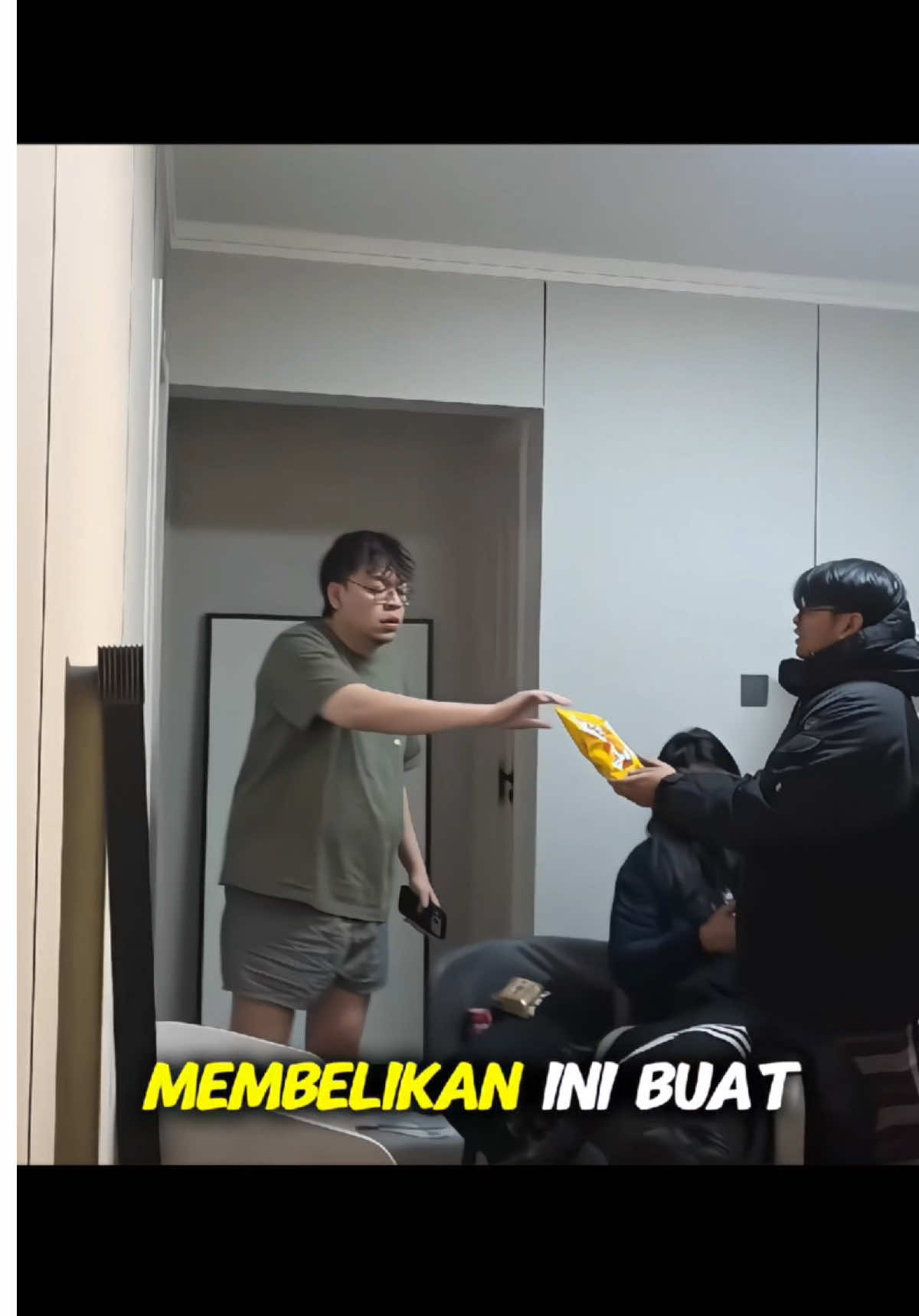 eja ngasih makanan ke mas dean malah gini responny - sifat asli deankt kah? Tag tag save eja #deankt #WinWithMLBB #MLBB 