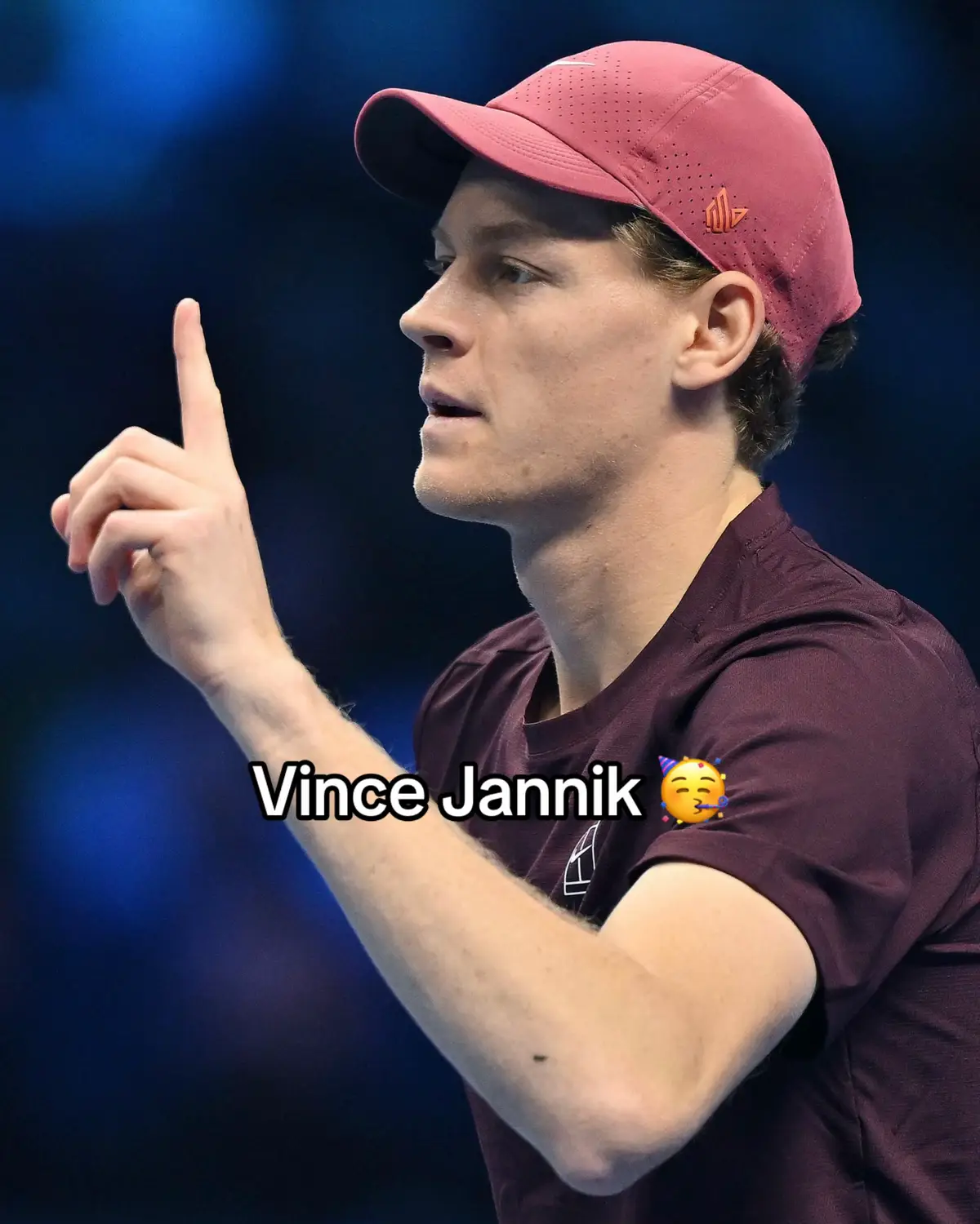 Siiiiiiiiiii! Vince Jannik Sinner! 🥳 Battuto 7-6 7-5 Carlos Alcaraz! 🎾 #NittoATPFinals #tiktoktennis 