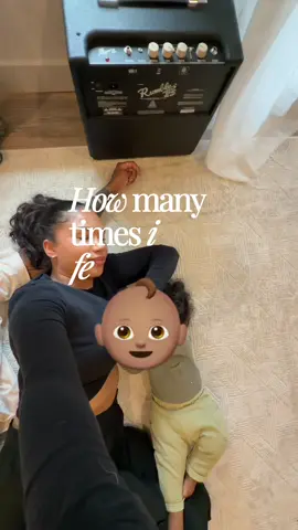 pumping moms are actually superhero’s in my opinion! I know a lot of moms who return to work have to pump and i can imagine having to work and then take a break to pump! I feel like it’s such a huge mental task as well as physical! But this definitely shocked me when i became a mom so i thought id share a realistic mom day of feeding my baby! #howmanytimesmybabyeats #breastfeeding #creatorsearchinsights #breaatfeedingjourney 