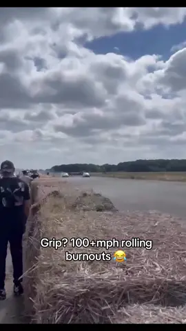 Who needs grip 😂wait till the xdrive enters the chat #carguys #carsceneuk #bmwlife #b58 #m140i 