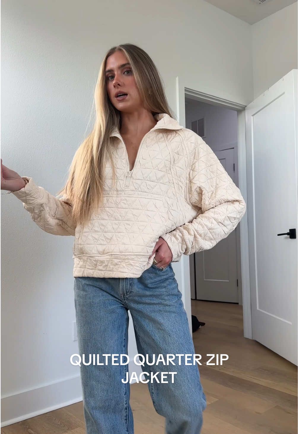 the iconic quilted puffer jacket in another color this time the cream 🤭 so cozy and cute enough to style as a top as well not just a pullover sweatshirt! Size small!!  #quiltedjacket #tiktokshopblackfriday #quiltedpullover #pulloversweater #fallstyle @Uaneo 
