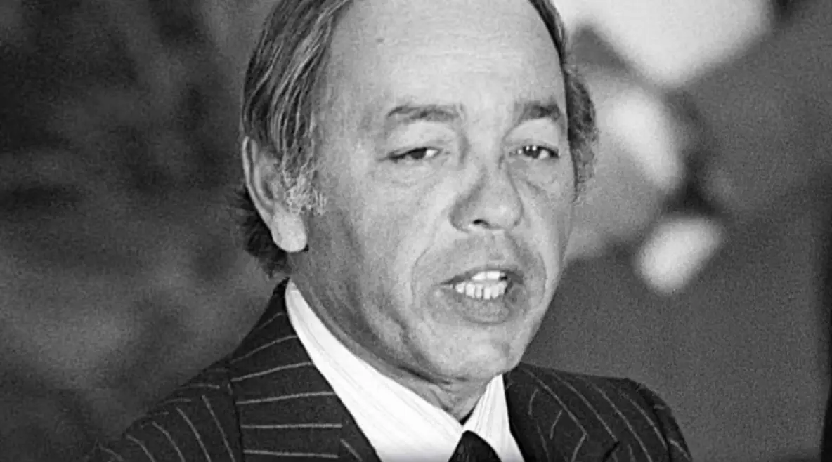 Feu Sa Majesté Le Roi 👑 Hassan Il, est né à Rabat le 9 juillet 1929 et décédé le 23 juillet 1999. Son règne a duré 38 ans (1961-1999)