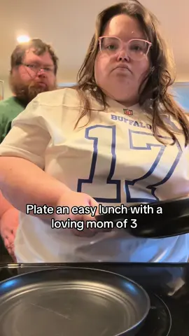 Easy lunches are the best lunches #lunch #platelunchwithme #lunchideas #burgerking #easylunches 