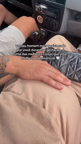 Não sei explicar, tem algo mágico em ver o amor crescer junto com a barriga 😍 #gravidez #maternidade #casal