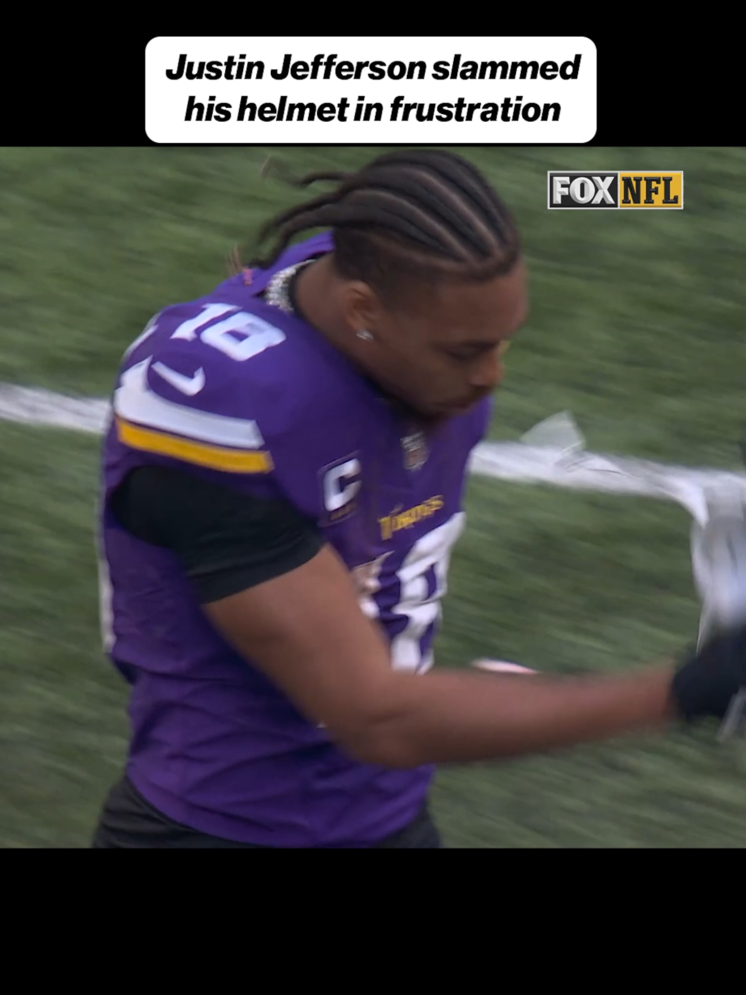 Justin Jefferson is showing his frustrations on the Vikings sidelines #nfl #vikings
