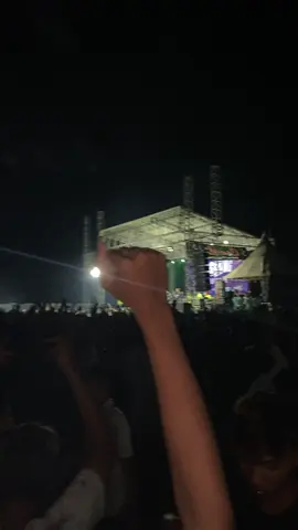 Asik asoy asik asoy haha #edotarisna #romansa #ojingjepara 