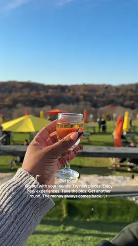 Just say yessss🤍✨ #frienddates #wineryinthefall #winetasting #winerydates #aquilasnestvineyards 