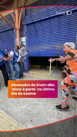 O segundo dia de provas do Exame Nacional do Ensino Médio (Enem) aconteceu neste domingo (16) e, como de costume, contou com o ‘show dos atrasados’.  #TerraBrasil #TerraNotícias #TerraEducar #Enem #Prova 