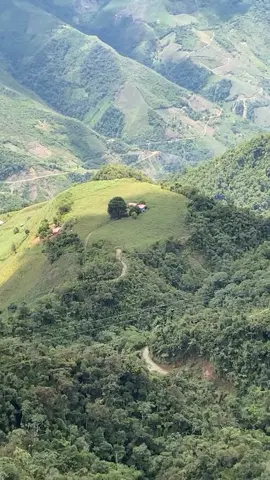 Debe ser el paraíso #standupcomedy #humor #comedia #guilleneyra #vecinos 