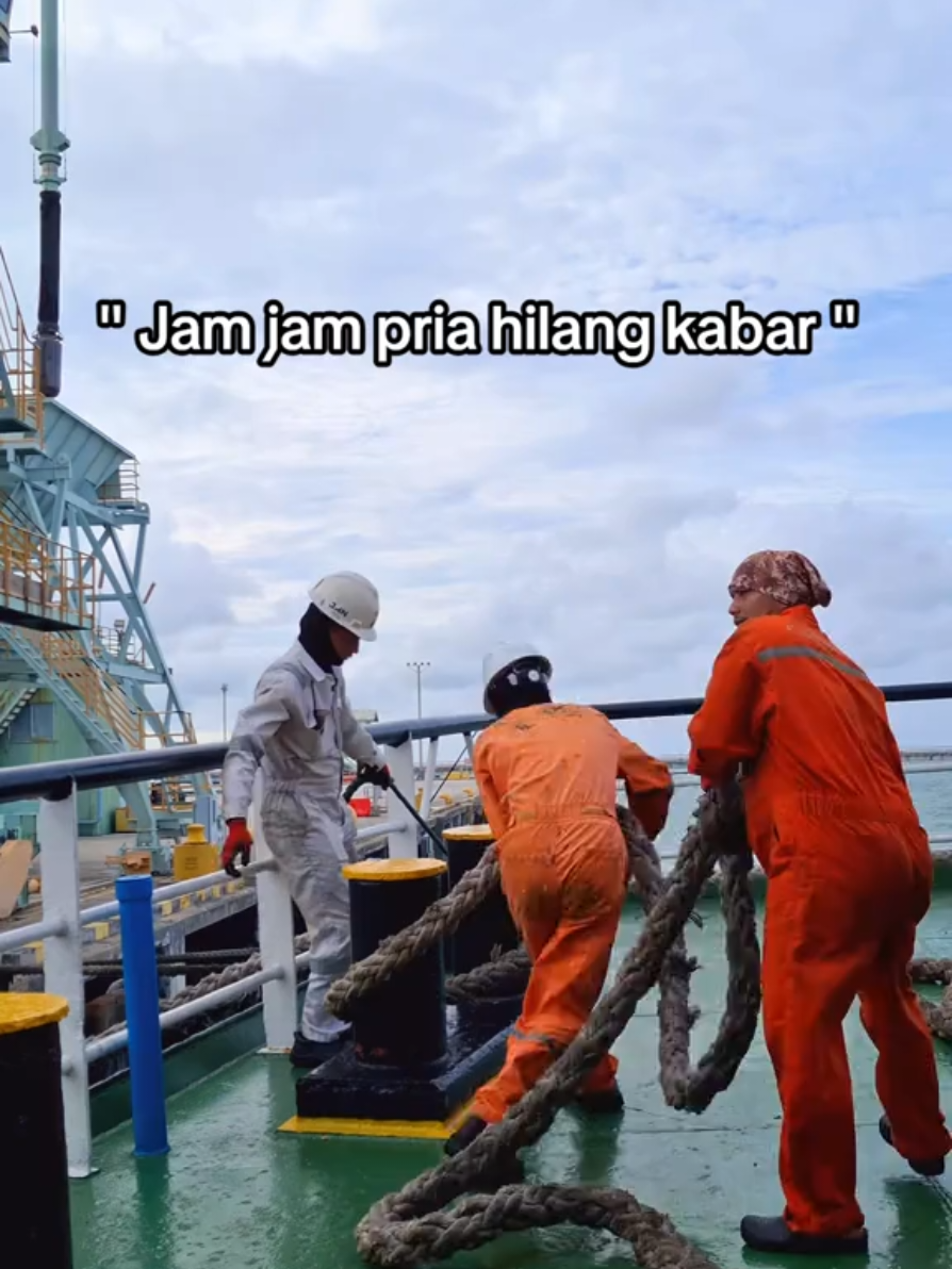 Pesona aktivitas pasukan jarang pulang 🔥 #pelautindonesia #pelautpunyacerita #storypelaut #lewatberanda  #fypシ 