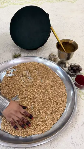 زعفرانية بريحة زمان… ثباتها طويل، حضورها ناعم، وفخامتها تحكي عن أصالة الزعفران وجودته 🌸 #زعفرانية #صنع_في_العين #محلب_زعفران  #العين_تستاهل #زعفرانيه 