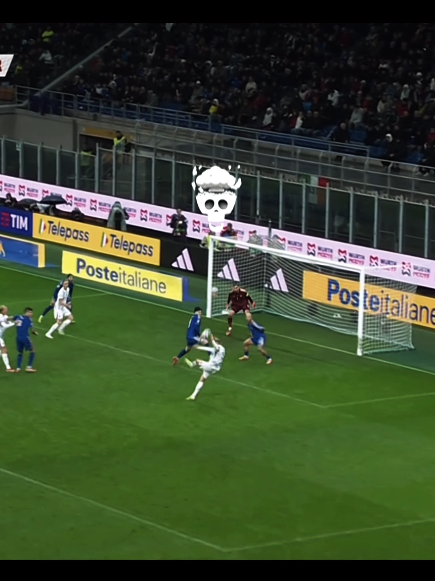 Donnaruma is lucky they are teammates 🥶🤯 #haaland #donnarumma #mancity #teammates  #fyp 