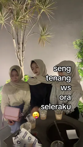 y  sory #fouryoupage #lewarberanda #u4 #eighteengroundscoffee #cafesolo 