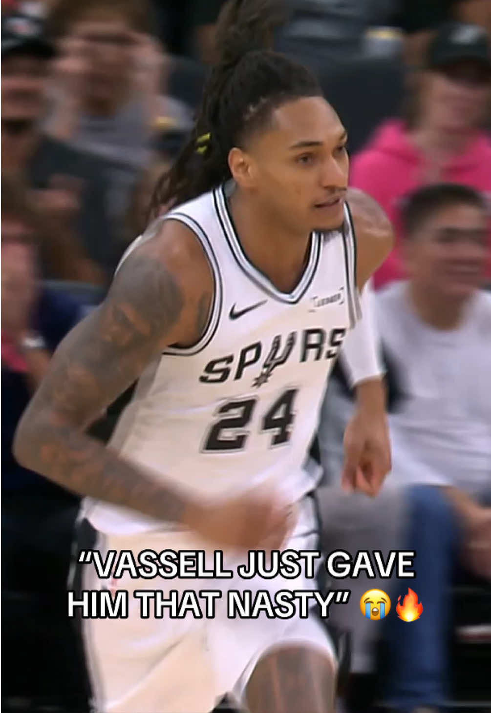 DEVIN VASSELL VICIOUS SLAM. 😱🔥 #NBA #basketball #bball #dunk #devinvassell 