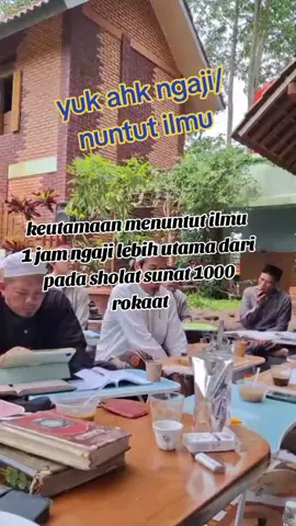 yu ahk kita ngaji/nuntut ilmu karna mengaji/nuntut Ilmu itu hukum na wajib, rek awewe rek lalaki, rek budak rek kolot, pokona mh ti mulai di lahirken sampai ka maot.  #menuntutilmuituwajib #ilmuagama #acengalmadinah 