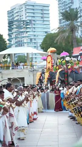 ദുബായ് പൂരം