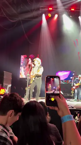 Brad Paisley was amazing, definitely enjoyed the concert! #bradpaisley #sasktelcentre #fyp 