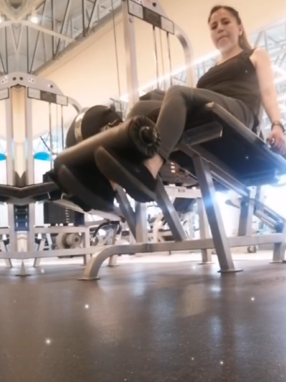 Lo que hago hoy, mi ‘yo’ del futuro lo va a agradecer. Una vida fuerte empieza con hábitos simples. #CrecimientoPersonal  #equilibrateclub  #waraquiroga  #cincuentona 