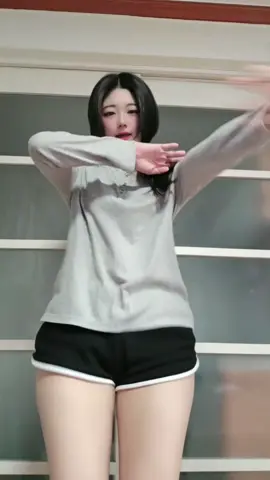 오늘 라이브는 2시~ Today's tictok live starts at 14:00 KST! #tictoklive #틱톡라이브 #추천뜨면알려주세요 #おすすめのりたい #viraltiktok 