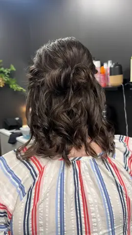 very thankful for all my brides who have blessed my small business💜  #ohiobride #ohiobridal #ohiobridalmakeup #clevelandmakeup #bridal 