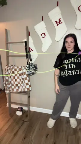 like a little kid on Christmas #tiktokcybermonday #tiktokblackfriday #zipstringlaunch 