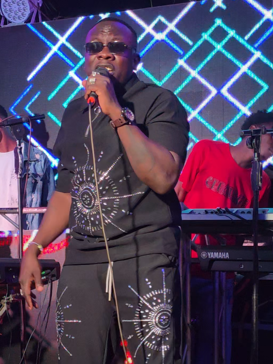 It was fun partying with @G E O S T E A D Y tonight at @hangout lounge kampala.. #kampala_tiktokers #liveband #Sundays 