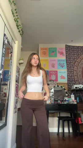 POKER FACEEEE #fyp #foryoupage #outfitinspo #outfit #OOTD 