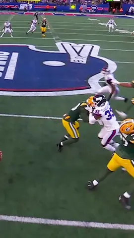 textbook block by the rb 📚😤 #nfl #chrisbrooks #greenbaypackers @Green Bay Packers 