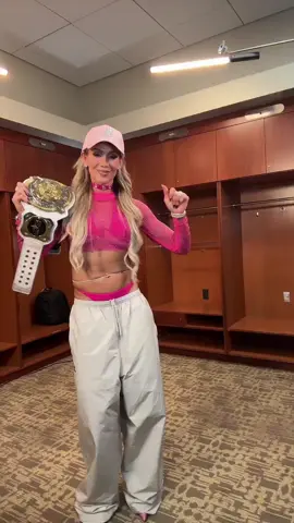 with a baddie friend 🧡 