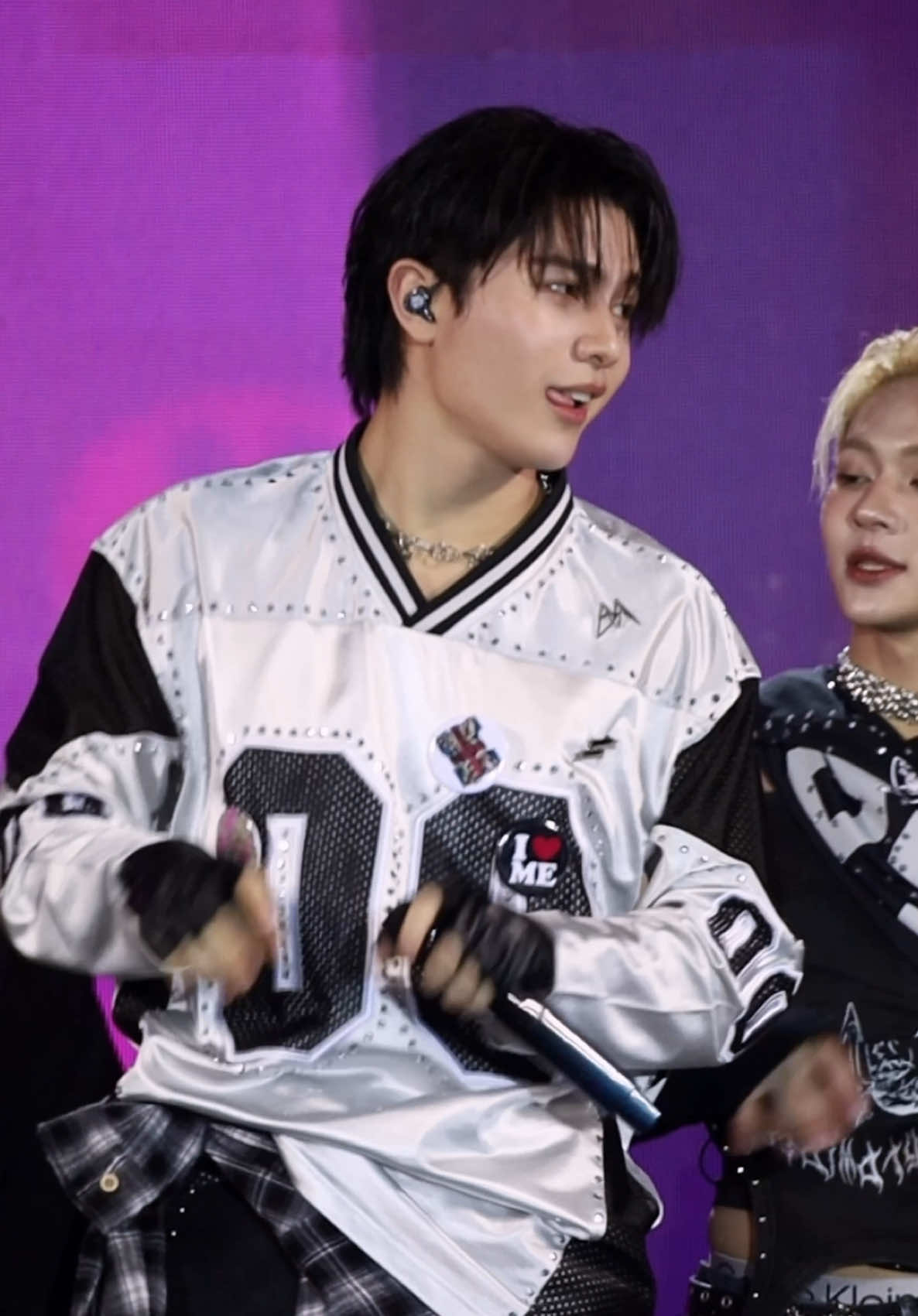 น้ำบอกให้หินติดโบว์ทุกวัน เมื่อไหร่หินจะตามใจน้ำสักที 555555555555 #williamjkp  #BangsaenFest2025xLYKN  #BangsaenFest2025_D2  #LYKN  @Zloty 