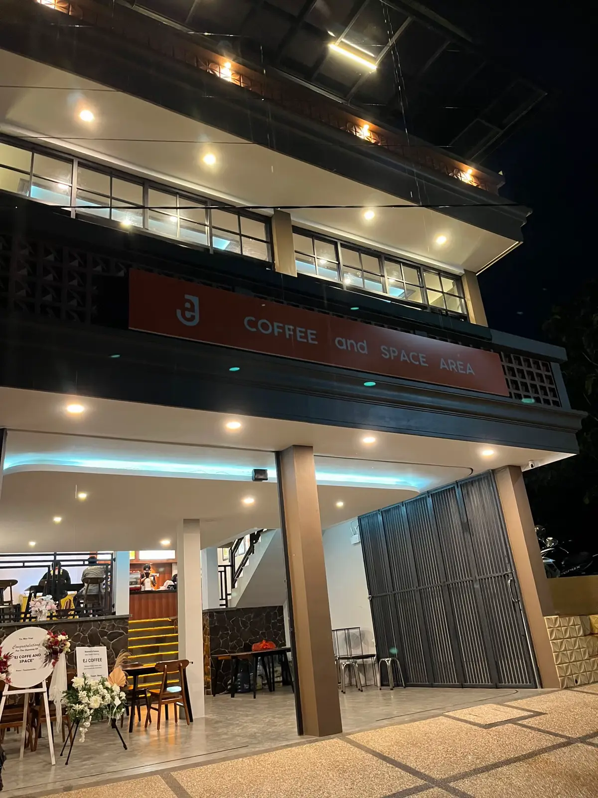 Tempat ngopi baru di tulungagung 📍@EJ Coffee 