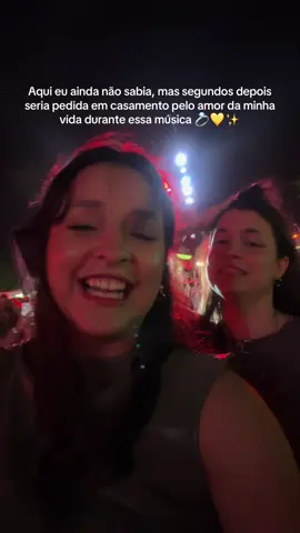 @Julyanne Costa te amo minha NOIVA, com você é SIM PRA TUDO 🐝💛✨