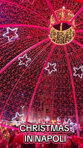 Natale a Napoli.. x info, prenotazioni e consigli a disposizione #christmas #natale #napoli 