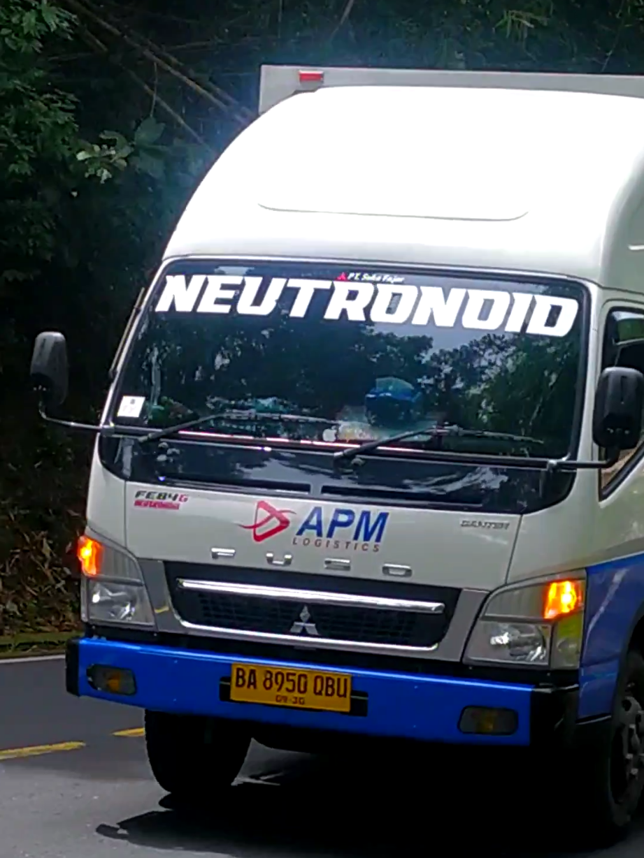 APM Logistic by @reghibelel otewee mana bang itu #cctvbatununggul #tanjakanbatununggul #stories 