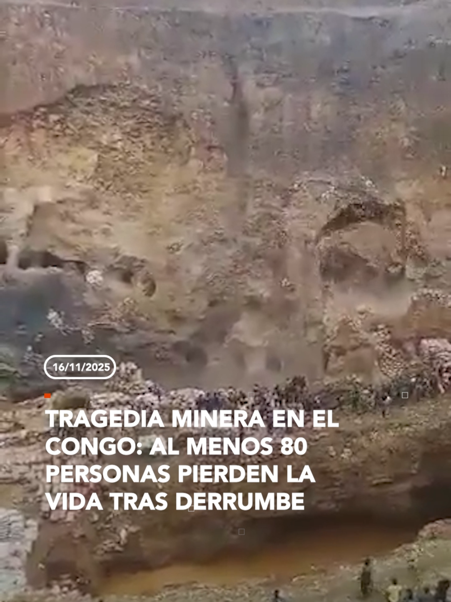 #Internacional I Una mina clandestina colapsó en el distrito de Kawama, en la provincia de Lualaba (República Democrática del Congo), dejando un saldo preliminar de al menos 80 personas fallecidas. Imágenes captadas en el lugar muestran el momento en que parte de la ladera se desploma, sepultando a varias personas que trabajaban en la zona. FUENTE: Redes Sociales ▶️ Más información en www.reduno.com.bo #RedUno #RedUnoDigital #Bolivia #Notivision