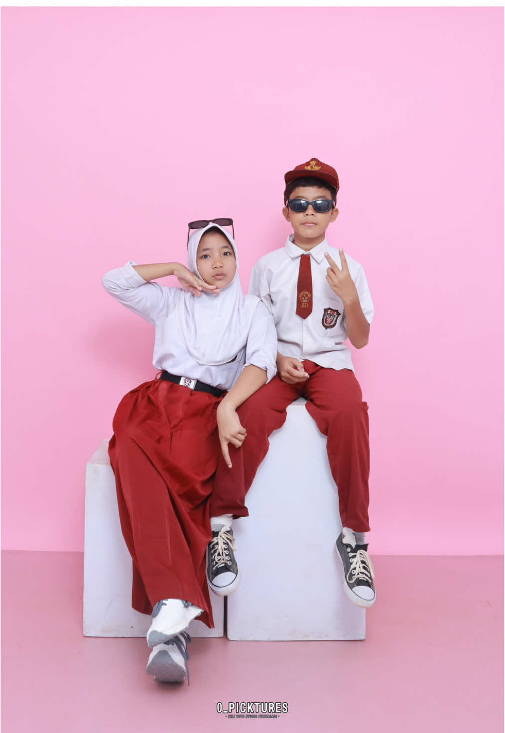 SELF FOTO STUDIO PURWADADI SUBANG info lengkap cek IG @opicktures_studio #selffotostudio #couple #purwadadisubang #subangjawabarat 