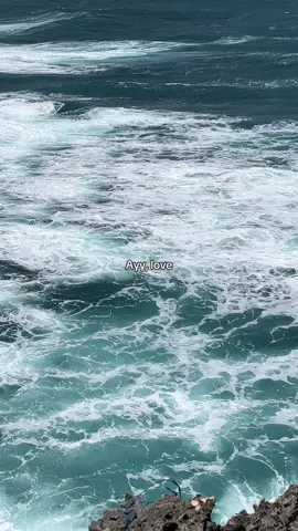 Their ‘Mistletoe’ cover feels like a warm breath in cold air.  Ps: a longer version than before  #enhypen #coversong #mistletoe #engene #fypage 