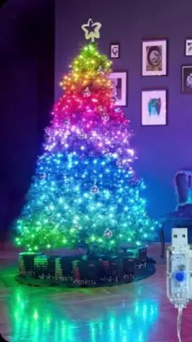 Kit pisca-pisca USB para decorar sua árvore de Natal. Link na bio. #natal #arvoredenatal #piscapisca #enfeitesdenatal #led 