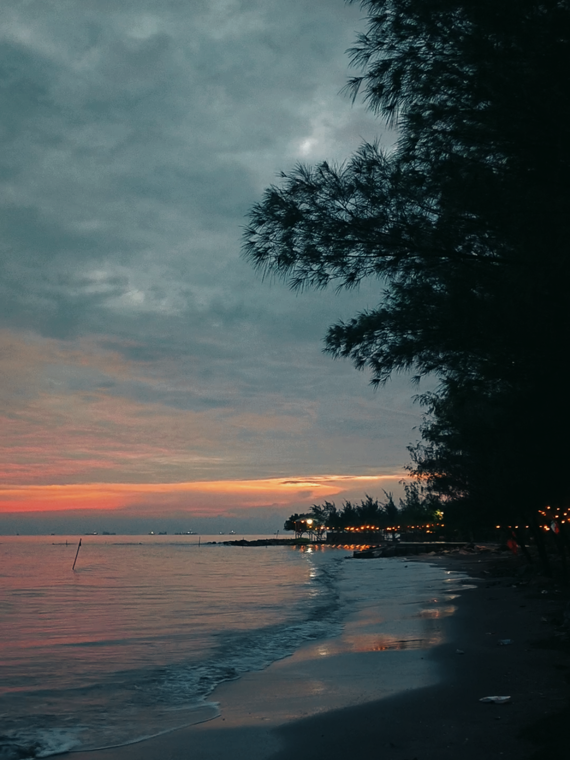 masih ng pantai cemara indah 🌊🌲#tarling_indramayu_cirebon  #indramayupride🏴‍☠️ #sunrise #pantaicemaraindahindramayu #baperan