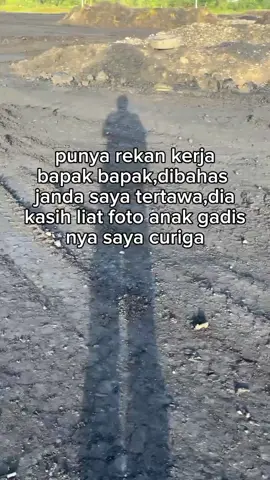 curiga sekali🤔#katakata #qoutesstorywa #storytime #fypage #bapakbapak 