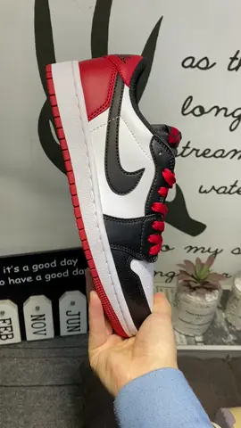 2025 version Air Jordan 1 low black toe 
