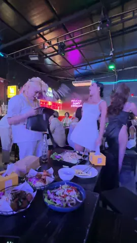 ยังไม่ขอพูดอะไรนะคะ รอแม่เพชรหายเมาละมาพูดเอง 🙏 #เจ๊ก้อง #เจ้ก้อง #เพชรปากปลาร้าหน้าเป๊ะ 