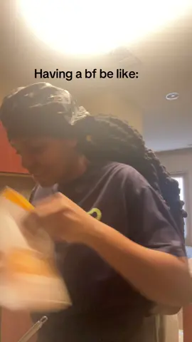 I might as well wear a baby carrier 😭😭 #boyfriends #clingy #fyp #couple 