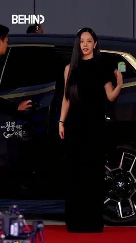 [17.11.2025] behindpress Instagram update 👏🏻 HYERI 🥹🥹🥺😭🥰  blue dragon Awards July 18,2025 #leehyeri  #yoojaeyi  #friendlyrivalry  #chungsubin  #wooseulgi 