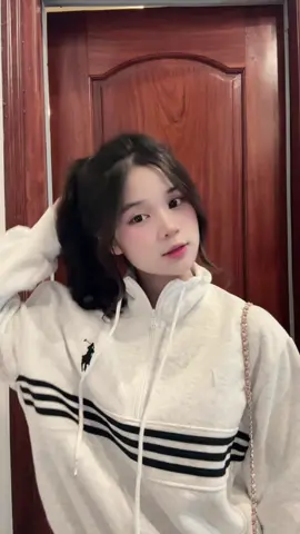 iu quá nên m ù loà :))) 🥲#xuhuong #abcxyz #fyp #kieuquyen #quanao 