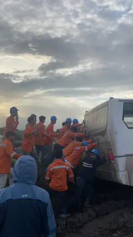 #tambangbatubara #kalimantan #fypage #fyp #pikirkansecaralogika 